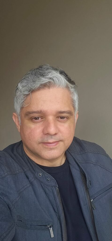 Foto de rosto de Fabio Sousa, palestrante do 16º Congresso de Gestão, Projetos e Liderança (CGPL).